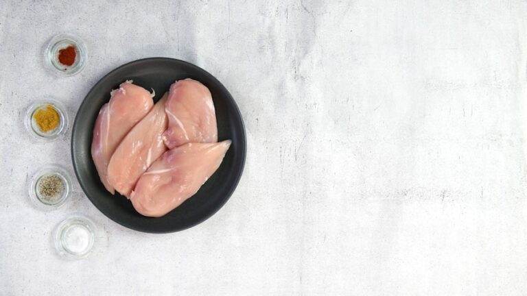 Os prós e contras de incluir frango na alimentação do seu cachorro 2 Os prós e contras de incluir frango na alimentação do seu cachorro